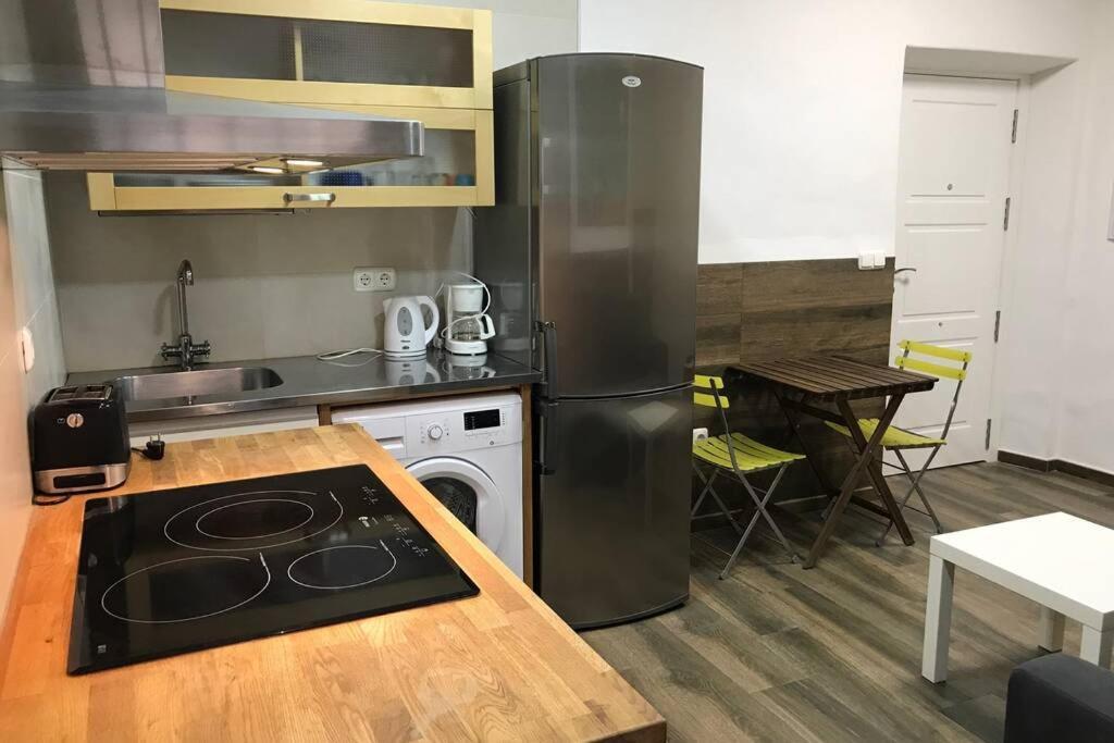 Ferienwohnung Bonito Apartamento Junto A Paseo De La Bomba Granada Exterior foto